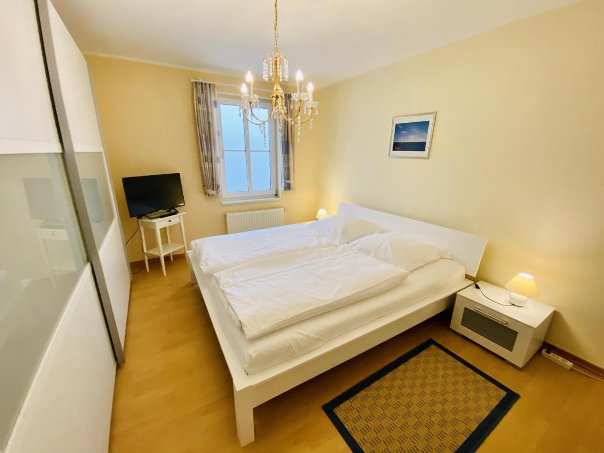 רוסטוק Ferienhaus Adele מראה חיצוני תמונה